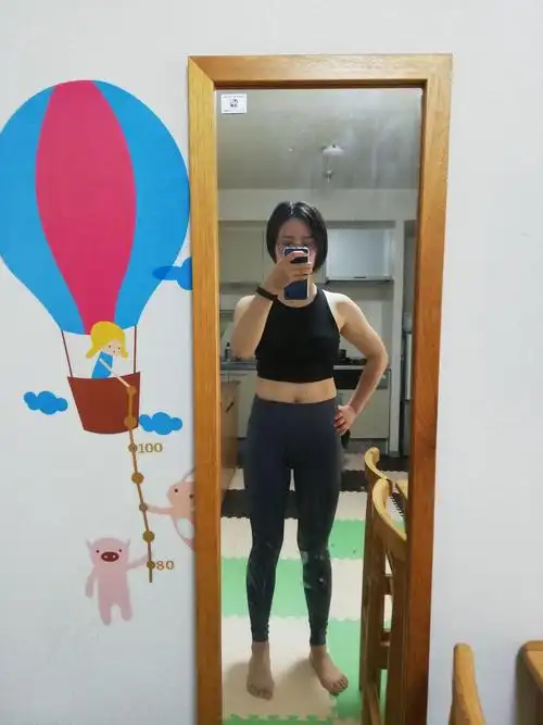 想知道身高一米六体重一百斤身材是啥样的?