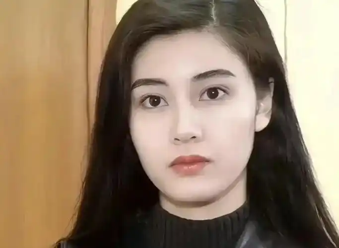 54岁李嘉欣颜值大跳水比普通人更显老,网友:我朋友60岁比她年轻