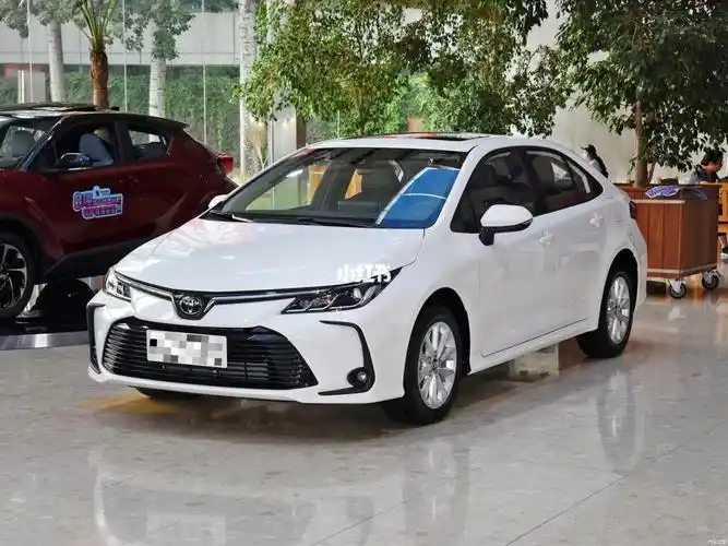 丰田卡罗拉2021款185tcvt豪华版