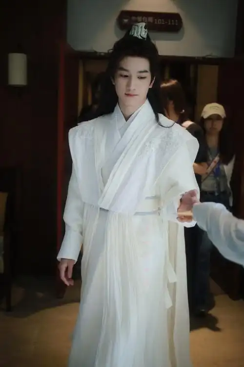 敖子逸cos徐长卿