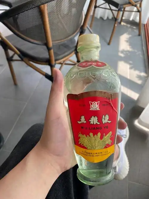 喝个85年的五粮液