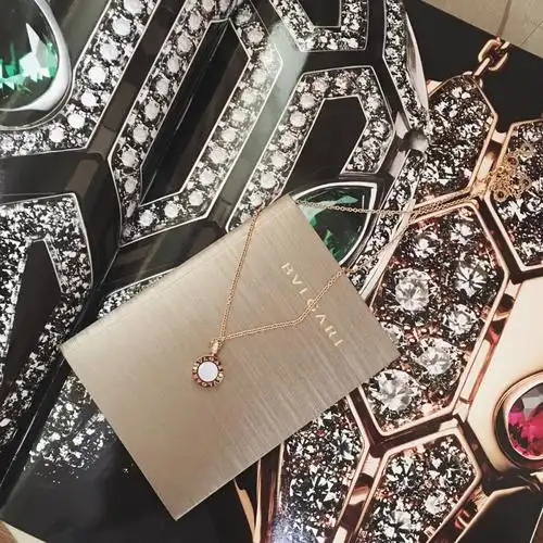 宝格丽 bvlgari黑白贝母双面项链