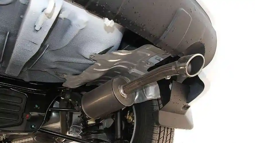 汽车排气管声音很大是怎么回事?