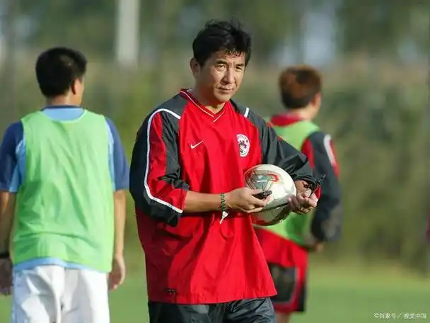 范志毅实力有多强?中国足球的传奇人物,亚洲足球的璀璨明星