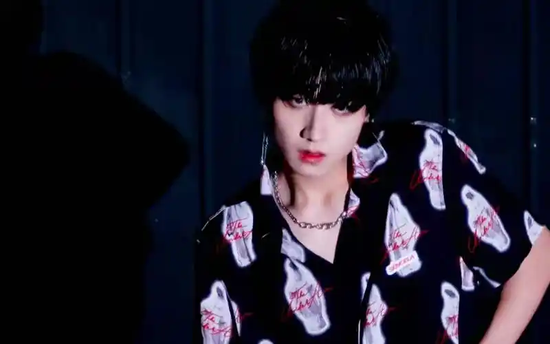 【朱志鑫】《move》这段舞蹈绝绝子～太喜欢了_哔哩哔哩_bilibili