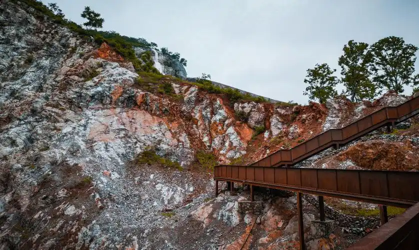 江宁汤山矿坑公园
