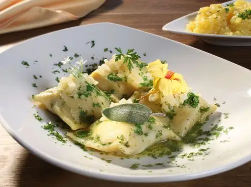 德国有哪些有名的地方_领悟德国斯图加特斯图加特艺术博物馆独特魅力_