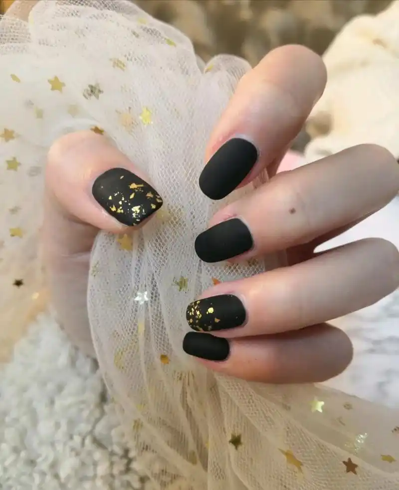 嫌抛光太亮,看这几款超有质感的磨砂美甲,这才是女人的第二张脸