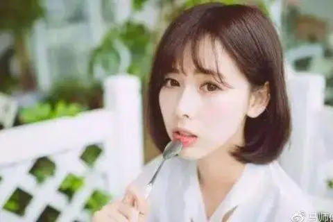 八字五行多金水出美女,五行属金水旺缺木 八字