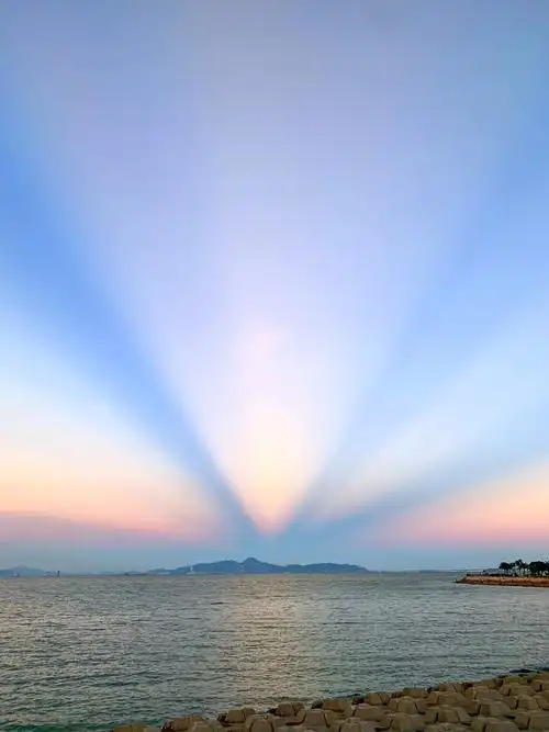 总算见识到什么是霞光万丈