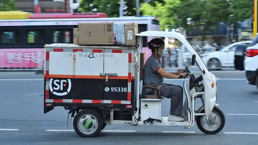 十年前,顺丰快递从广州到北京可以实现次日到达.