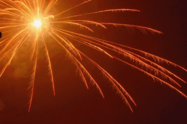 炮竹烟花美丽夜空gif动图_动态图_表情包下载_soogif