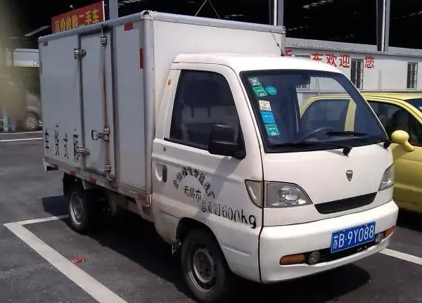 【无锡】2010年2月 哈飞 松花江 1.0排量 1.8万