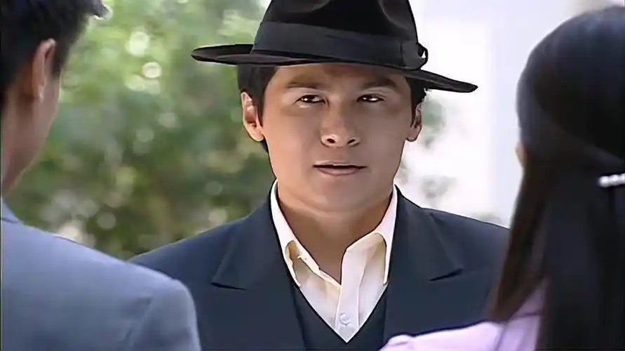 天伦劫:香兰想要和成刚单独谈谈,谁知美莲竟认为成刚要给他赎身