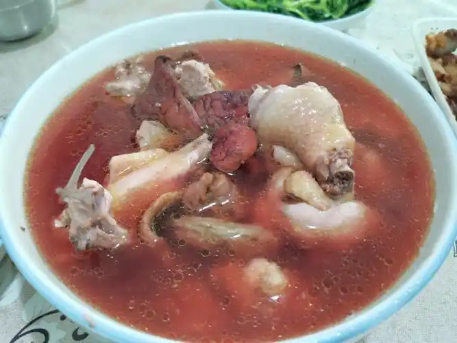 假期模式红菇鸡汤 金线莲鸡汤 小鲳鱼 羽毛球=增膘季