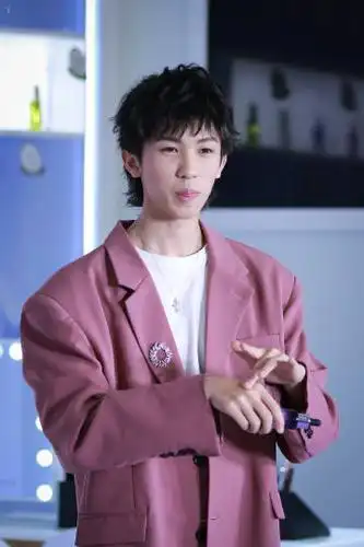 林墨[超话]# 小西装 @易安音乐社-林. 来自jooyoungbaby - 微博