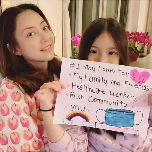 回顾霍汶希捧红谢霆锋坚持未婚生女她的故事比想象中精彩