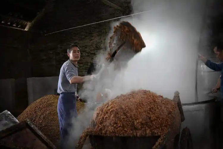 唐三镜酒业|古法酿造典雅酱香