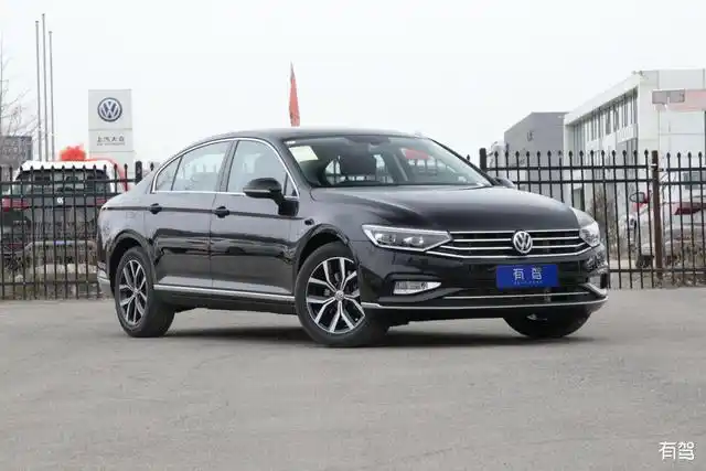 20万的预算,是应该选择奥迪a3还是大众迈腾?