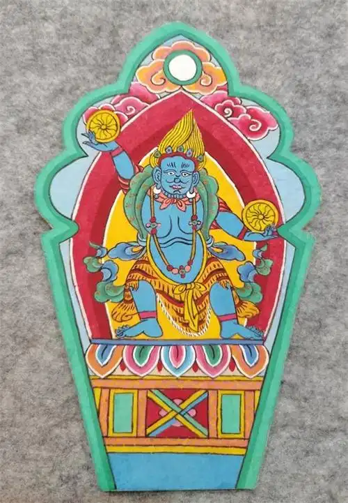 比如对东巴画当中一些非严肃的形象进行了图案改良,将其设计成更容易