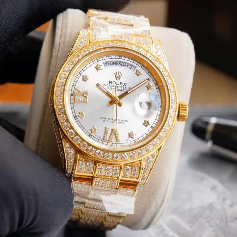 劳力士rolex最新款星期日历型系列满天星镶钻机械男表 土豪本色金1