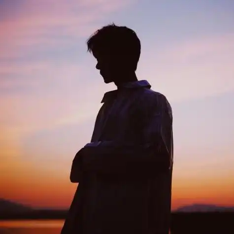 阳光自信头像男生