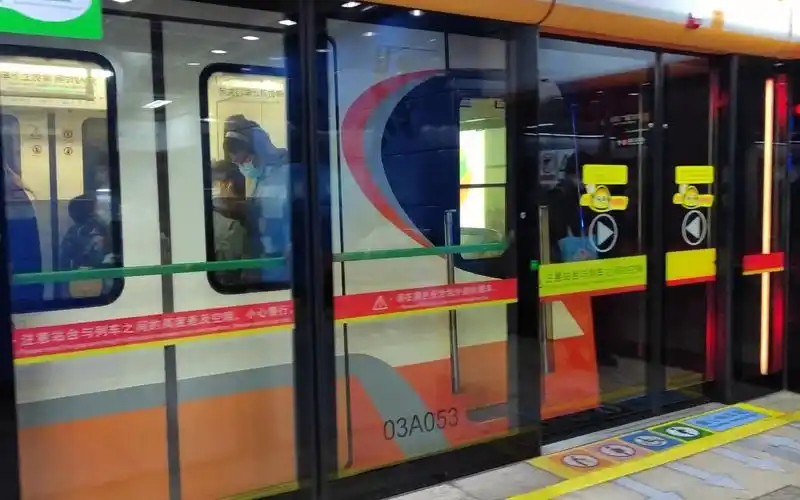 【广州地铁】3号线列车进出站随拍