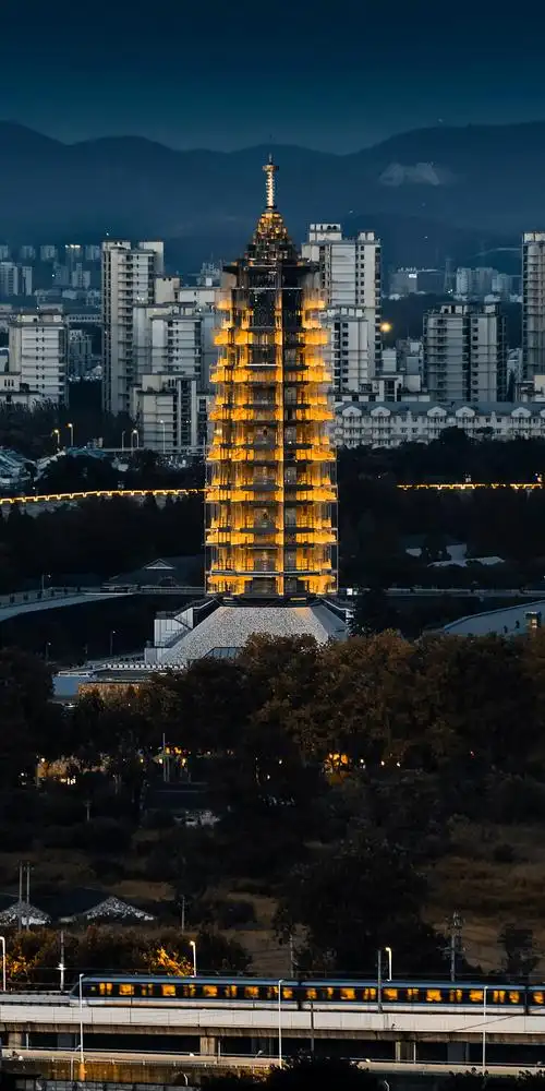 南京标志性文化景观:金陵大报恩寺遗址公园及配套建设 / 东南大学建筑