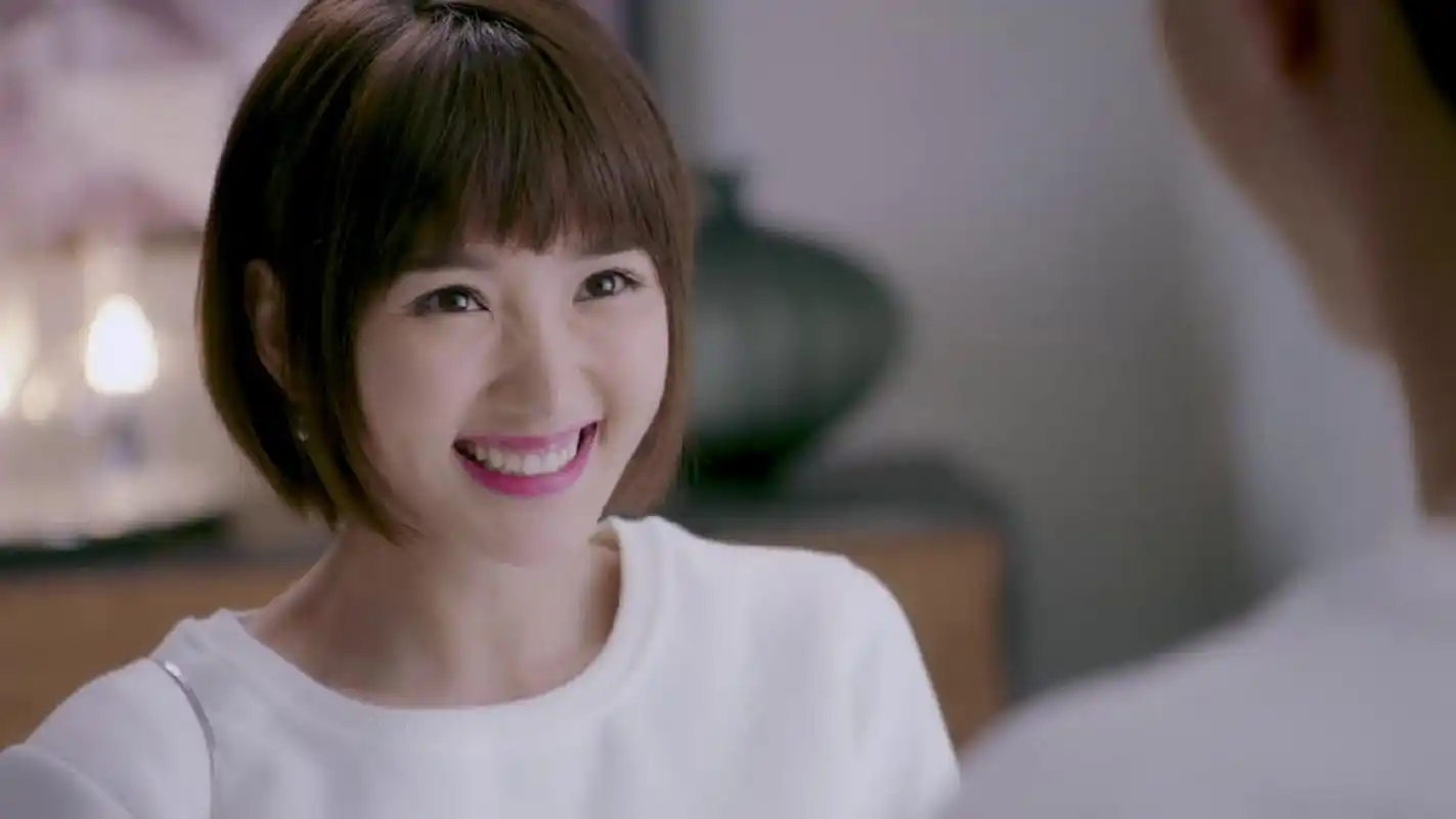 毛晓彤谁的青春不叛逆剧照职场女神唐诗,爱情在职场中悄悄发芽