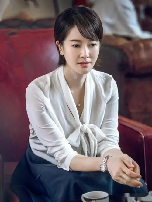 左小青的婚姻走到尽头并发文说选择自己想要的快乐人生就好