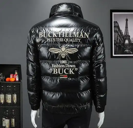 yghlee国际奢侈品牌轻奢小蜜蜂刺绣高端羽绒服2020年新款男潮流潮牌