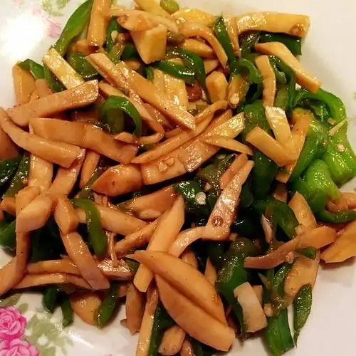 熊小咩做的青椒素炒杏鲍菇