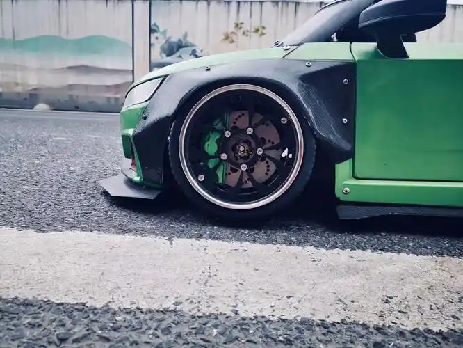 奥迪ttrs全国首台爆改碳纤维宽体