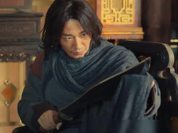 要说老九门中也是有一个非常低调的人,那就是黑背老六,他经常是隐匿在