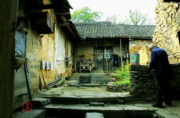 那些即将消失的乡村老屋