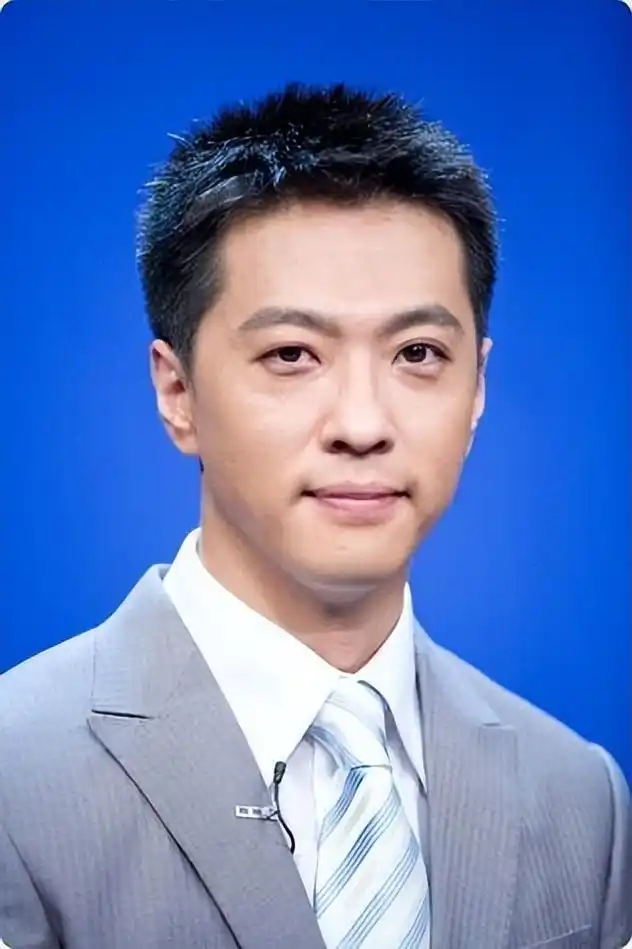 央视著名主播顾国宁:父亲病逝后他又离婚,人生与风霜共舞