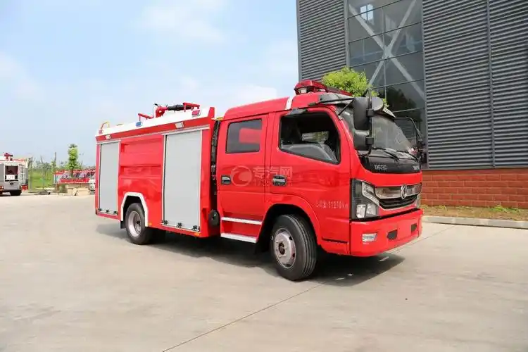 东风凯普特双排国六泡沫消防车图片