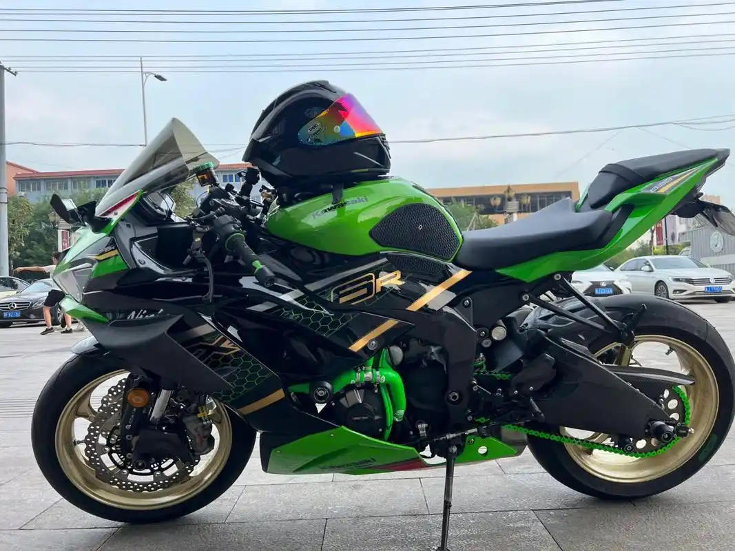 川崎 zx6r 小牛 川崎zx6r 俗称小牛 中排界的天花板 21款22年12月上牌