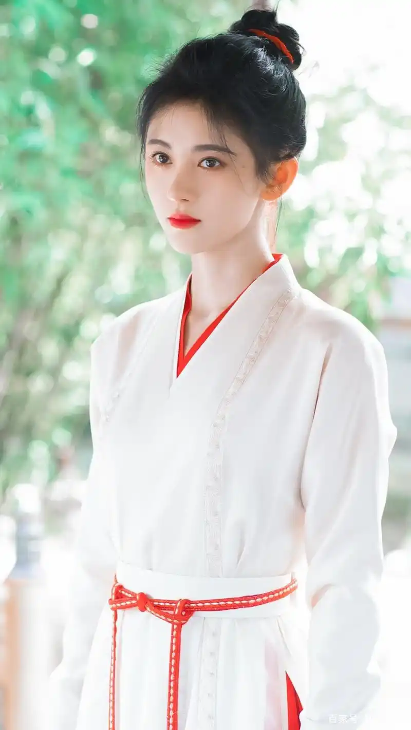 古装美女鞠婧祎