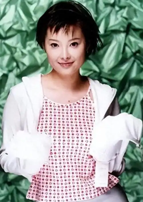 回顾曾经有多狂如今就有多凉无戏可拍的袁立他应该怪谁