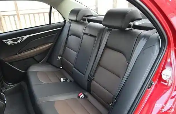 这款a级车漂亮大气仅439w怒降1万油耗仅4毛比捷达还耐造