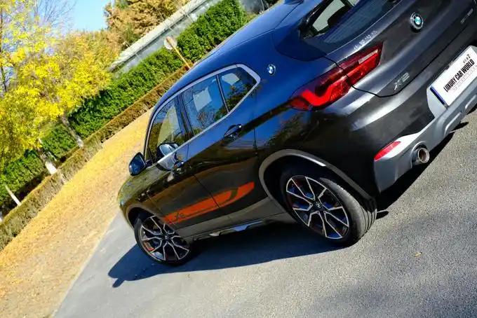 《豪华180》评测宝马x2 豪华氛围不足/配置拖后腿-图8