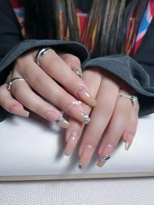 钻石美甲