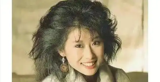 叶倩文年轻时的盛世美颜不输王祖贤才华横溢备受喜爱