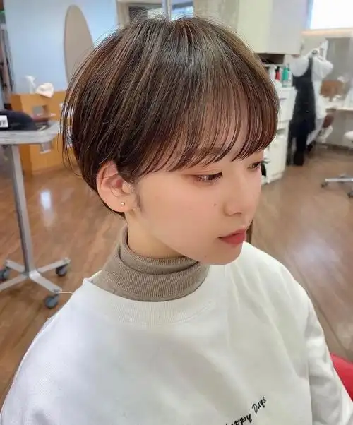 中性日系短发乖巧也帅气