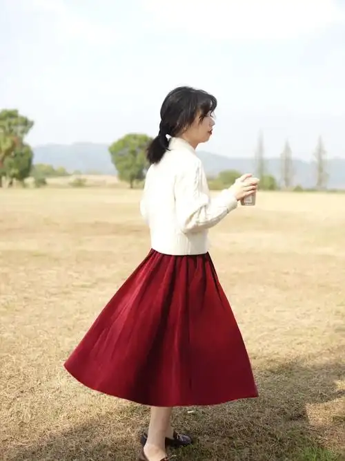 圣诞穿搭|红白配色也太有冬天圣诞90氛围了