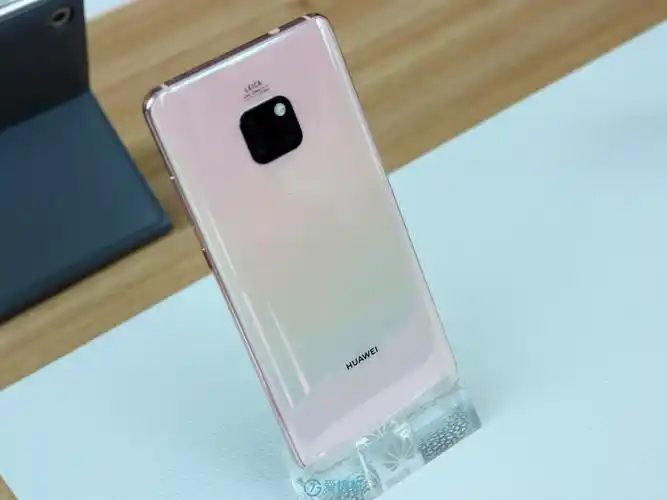 翡冷翠hold全场 华为mate 20系列现场图赏 - 知乎