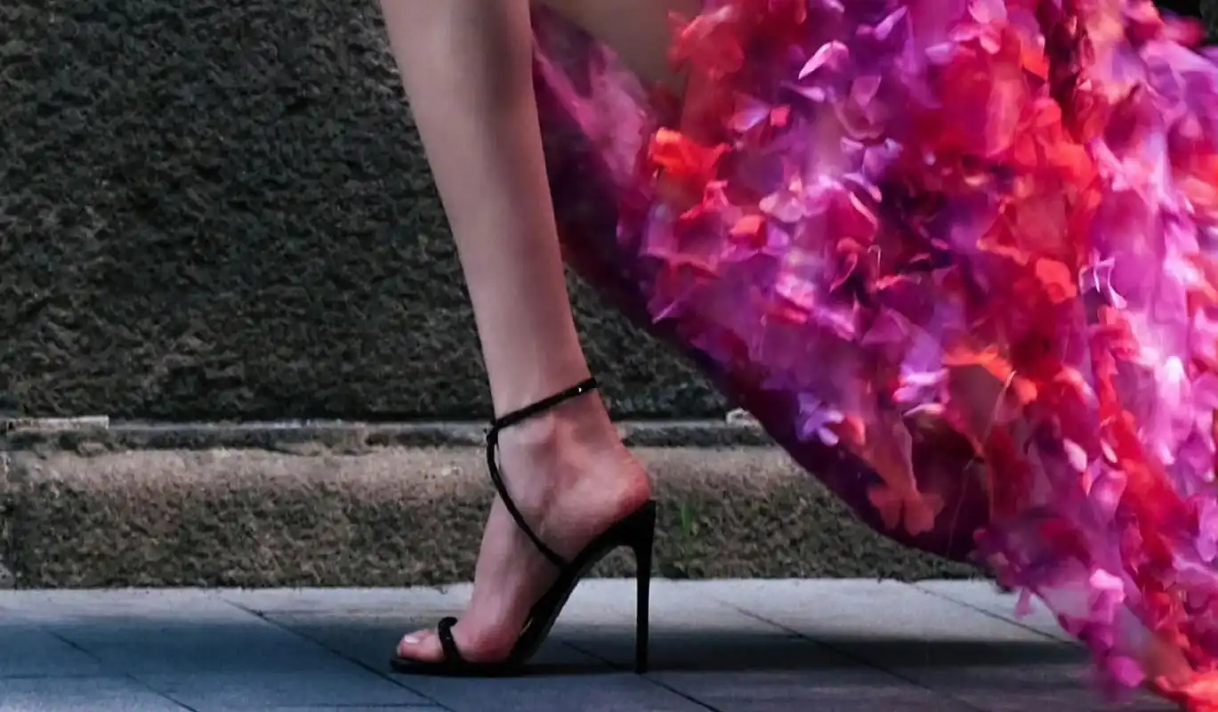 张艺凡 黑色一字带高跟鞋[爱你][爱你] 676767#张艺凡