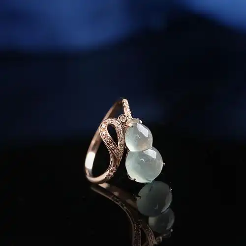 怡泰祥·18k钻冰种葫芦戒指 13