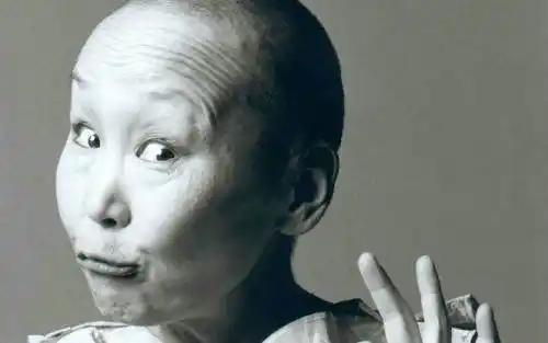 sainkho namtchylakde的《lost rivers》又名迷歌,别网友评为丧乐